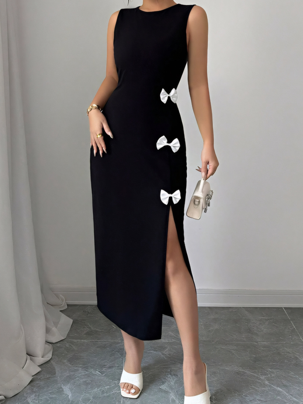 Solvivra Élan Charm Bow Slit Dress