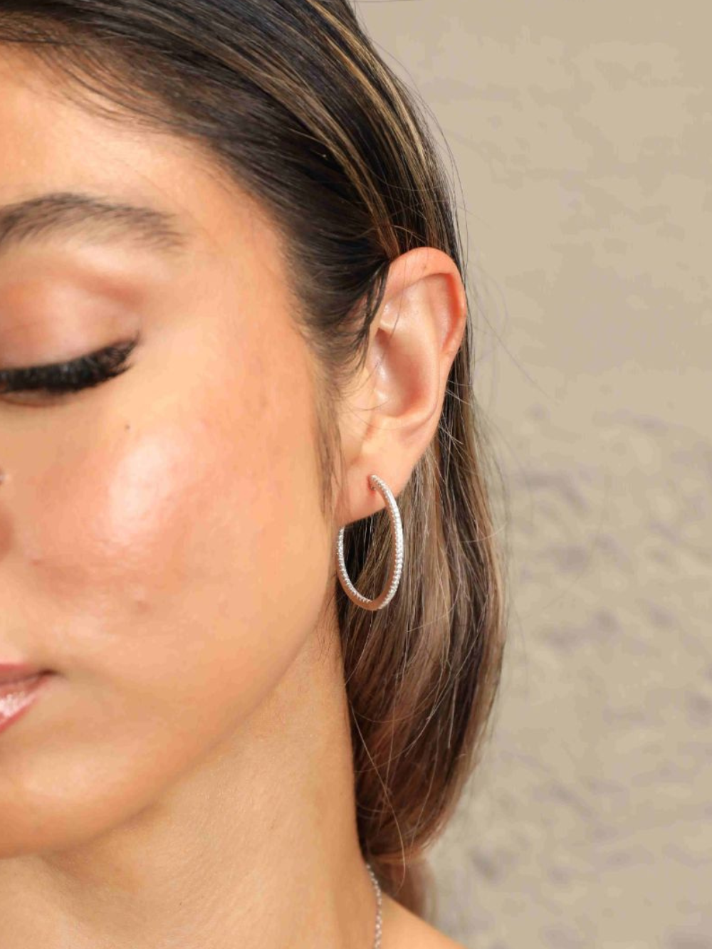 Solvivra Glimmer Vow Hoop Earrings