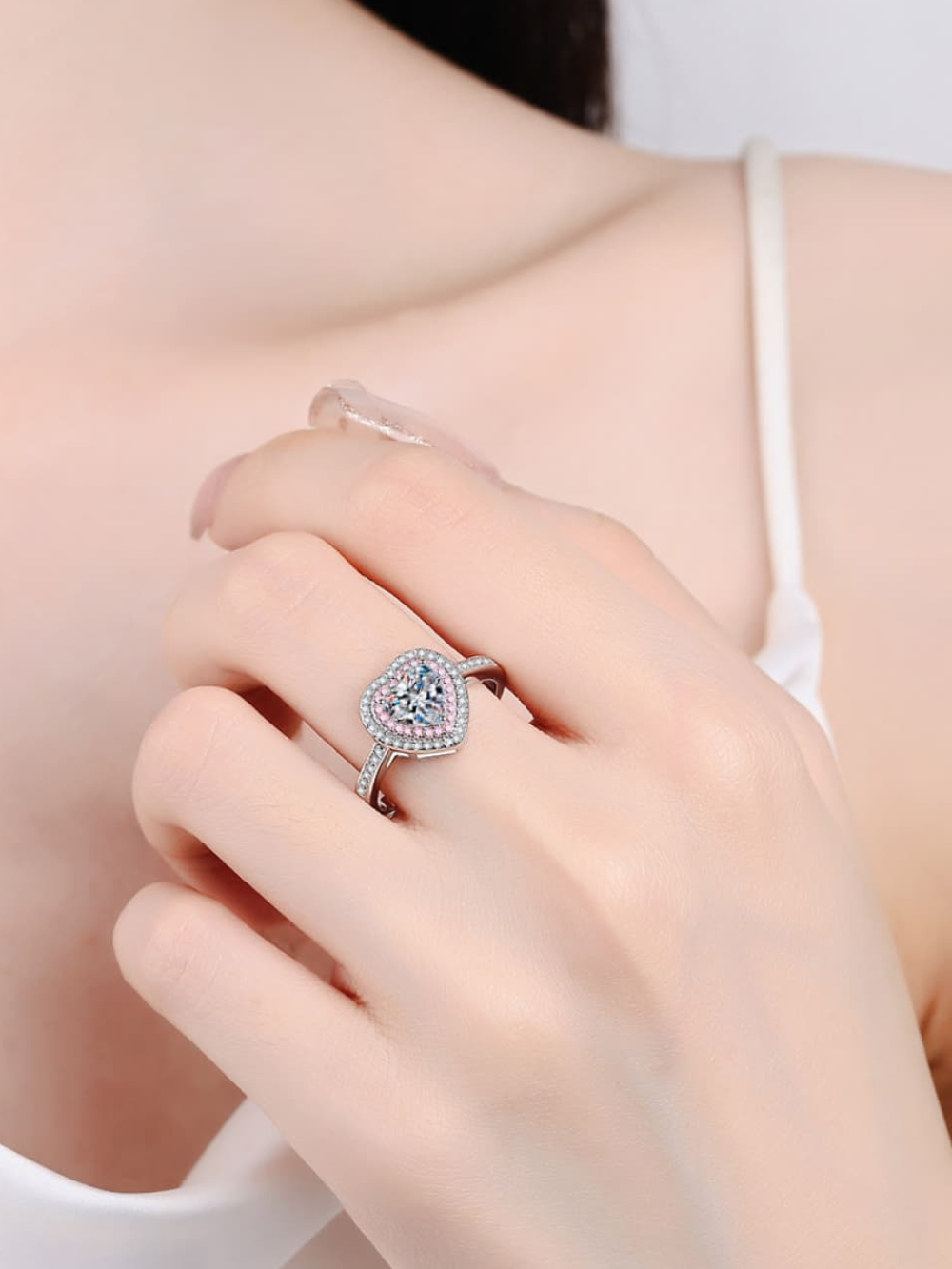 Solvivra Heart Blush Moissanite Ring