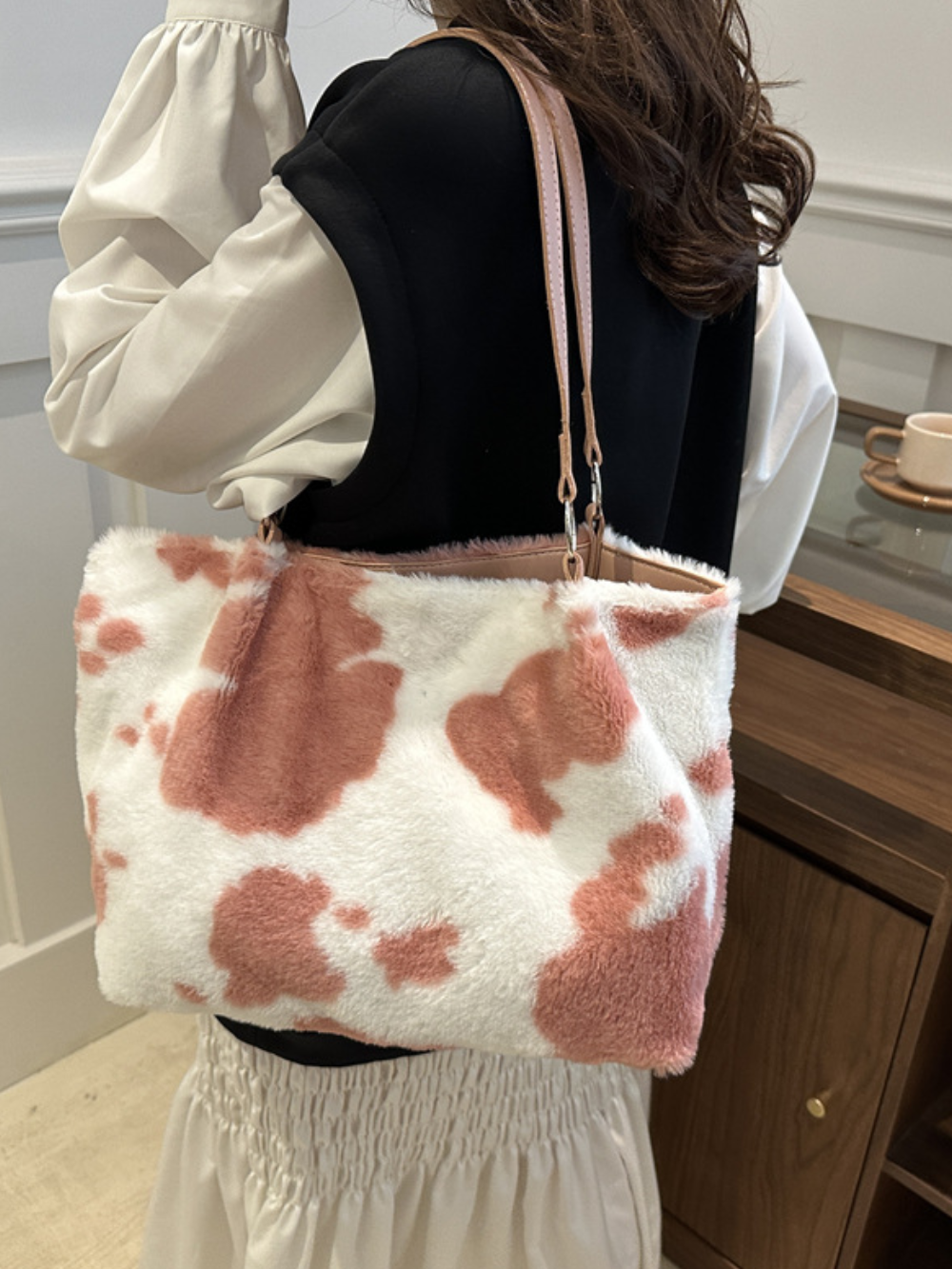 Solvivra Soft Square Plush Shoulder Bag