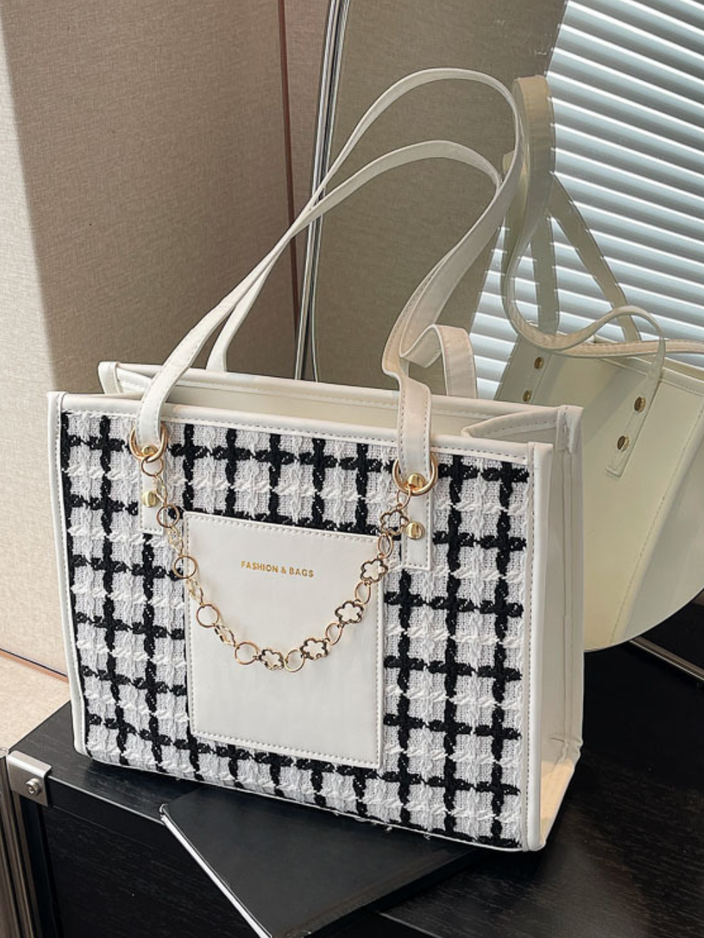 Solvivra Plaid Ease Large Tote