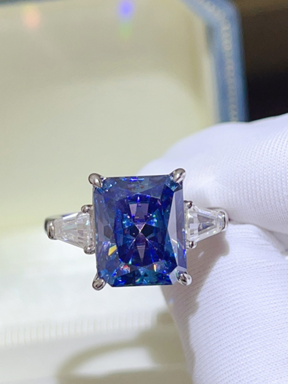 Solvivra Sapphire Luxe Moissanite Ring