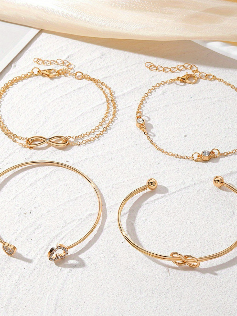 Solvivra Love Knot Bracelet Set