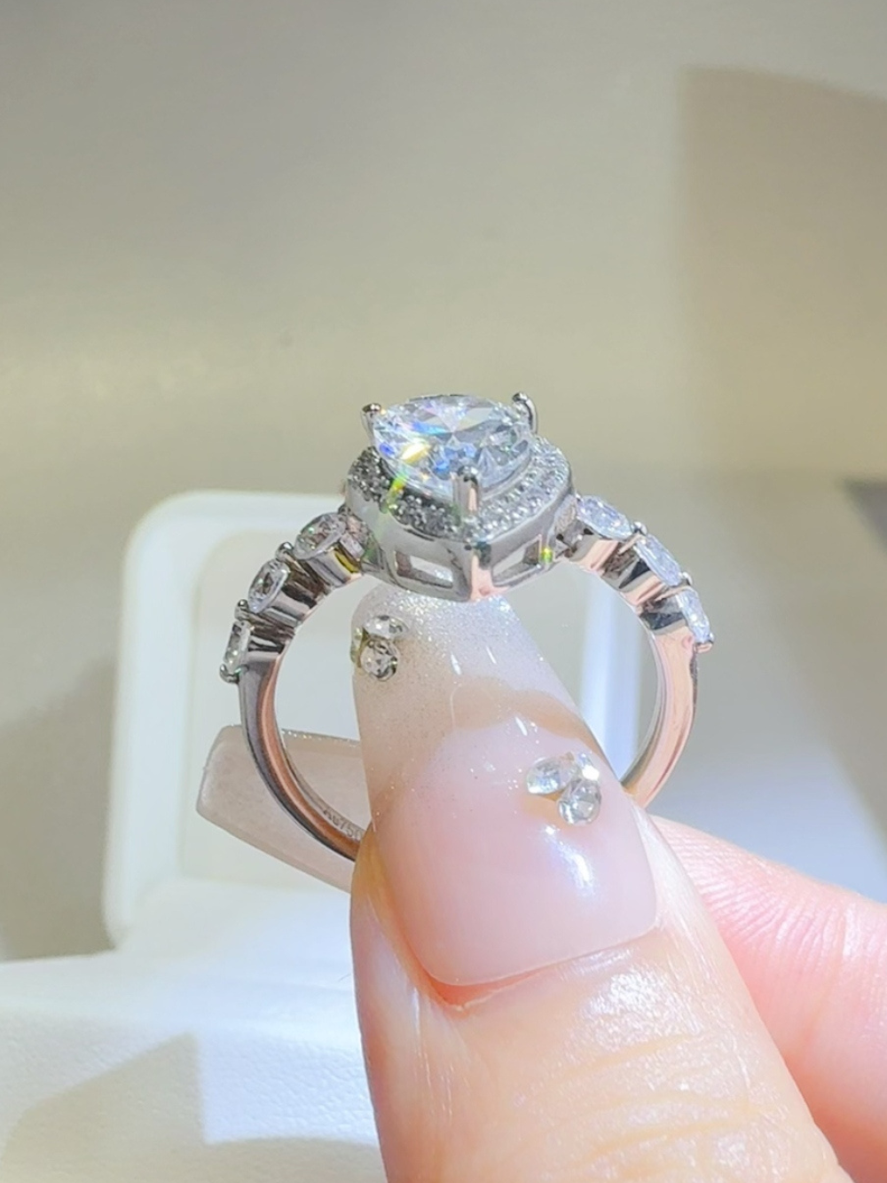Solvivra Tear Glow Moissanite Ring