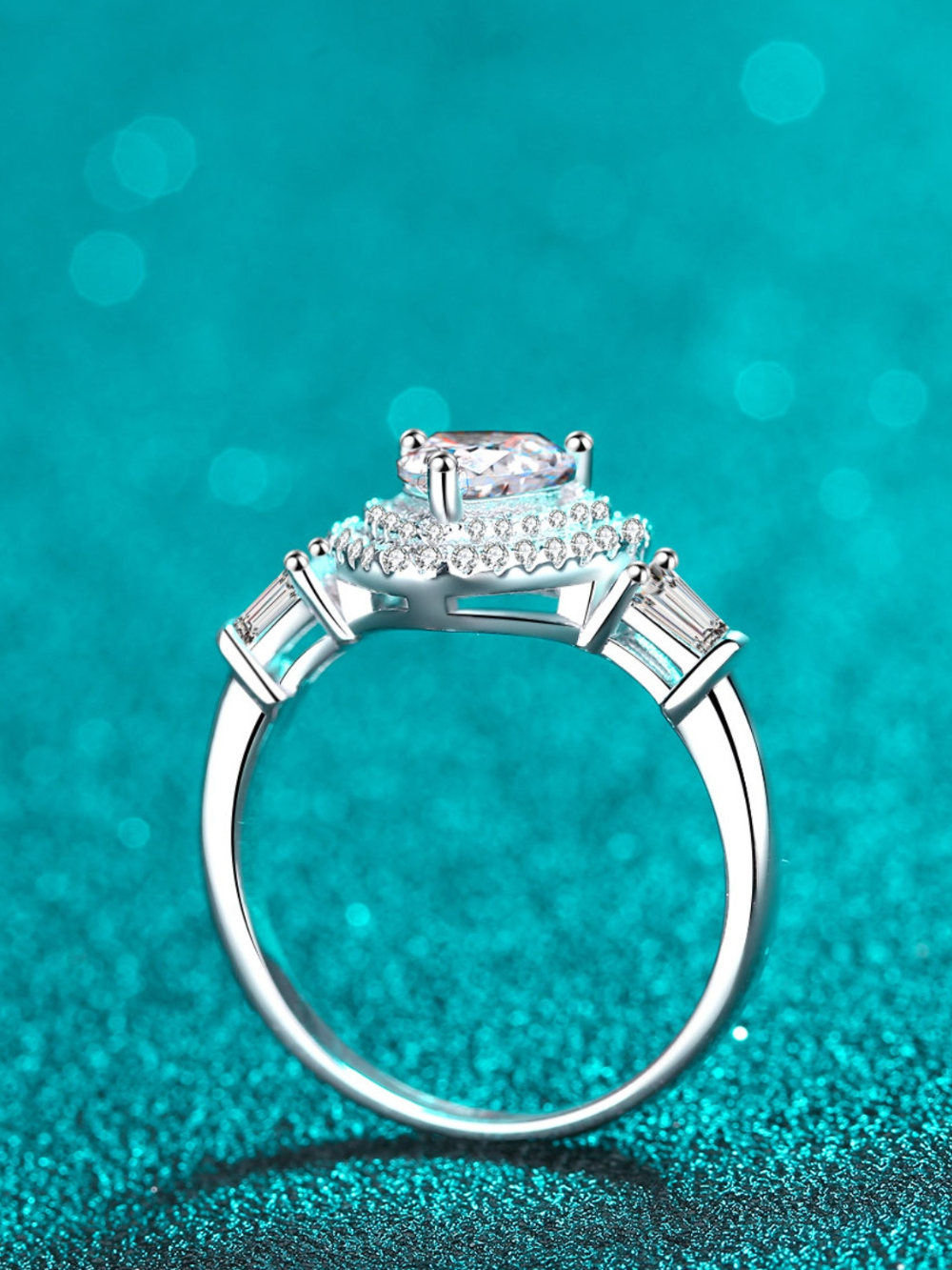 Solvivra Heart Glow Moissanite Ring