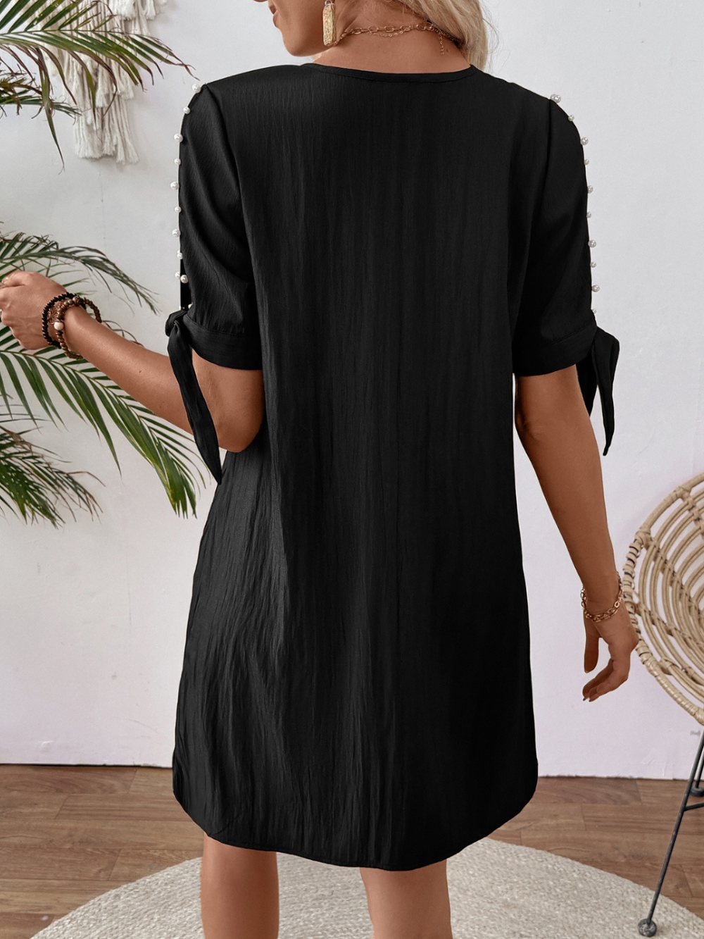Solvivra Noir Pearl Charm Dress