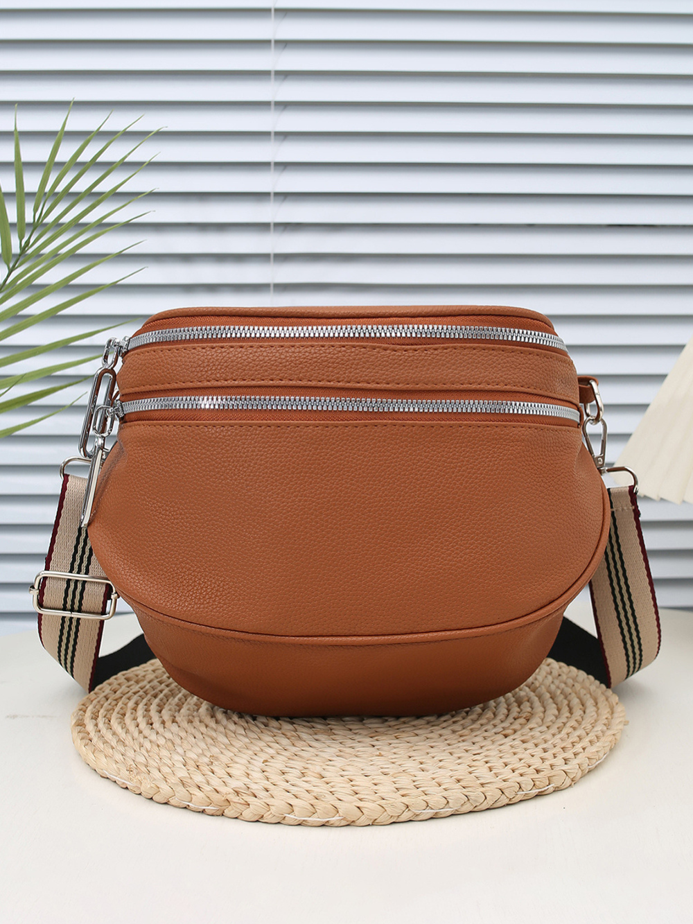Solvivra Maple Mode Crossbody Bag