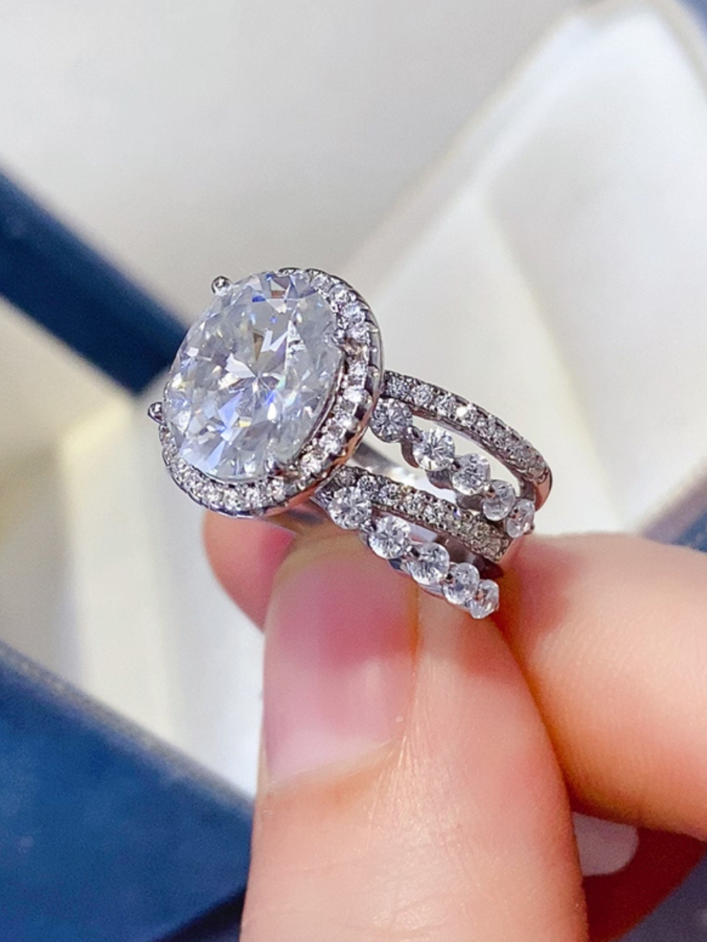 Solvivra Radiant Weave Moissanite Ring
