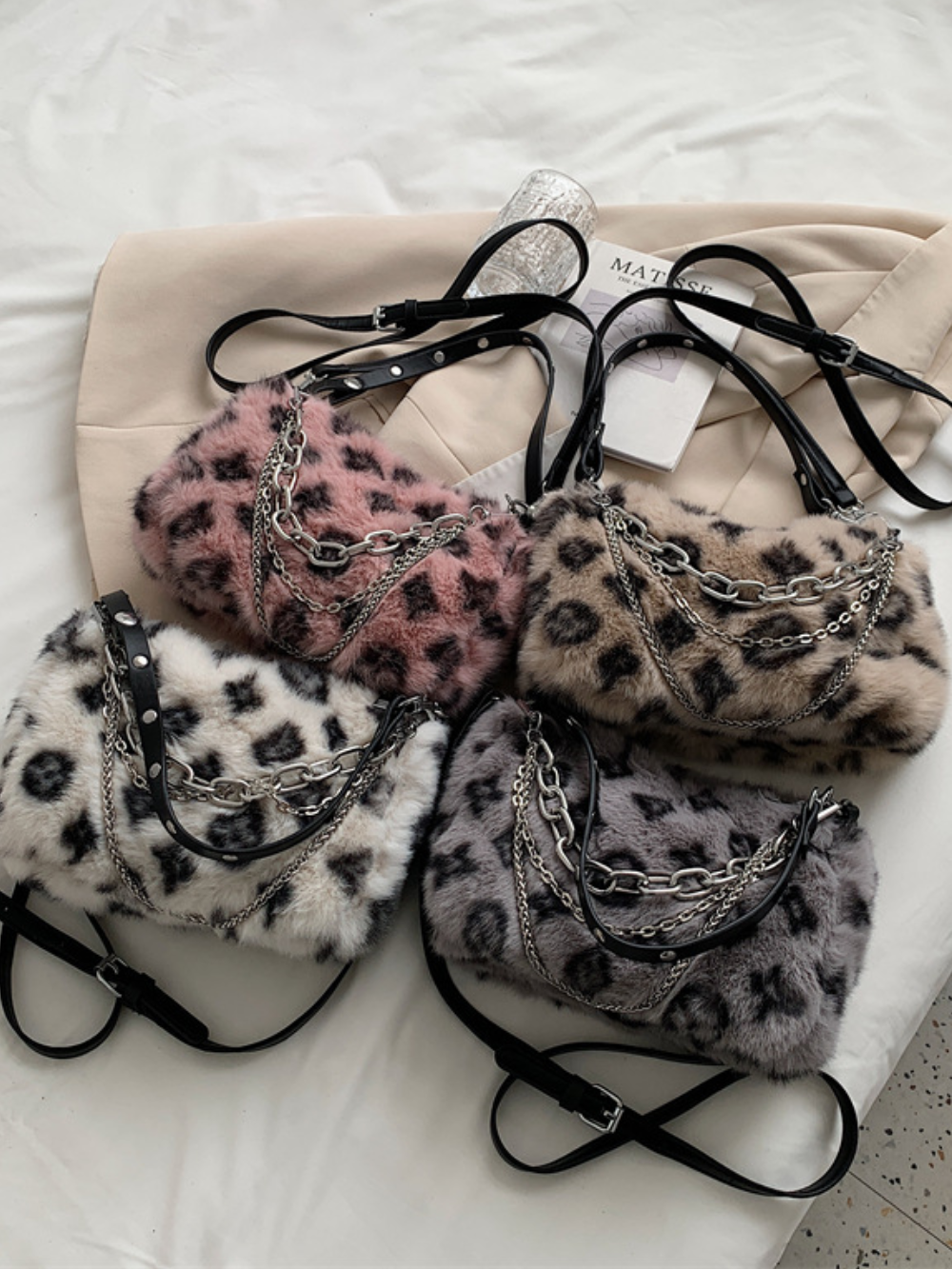 Solvivra CozyLush Handbag