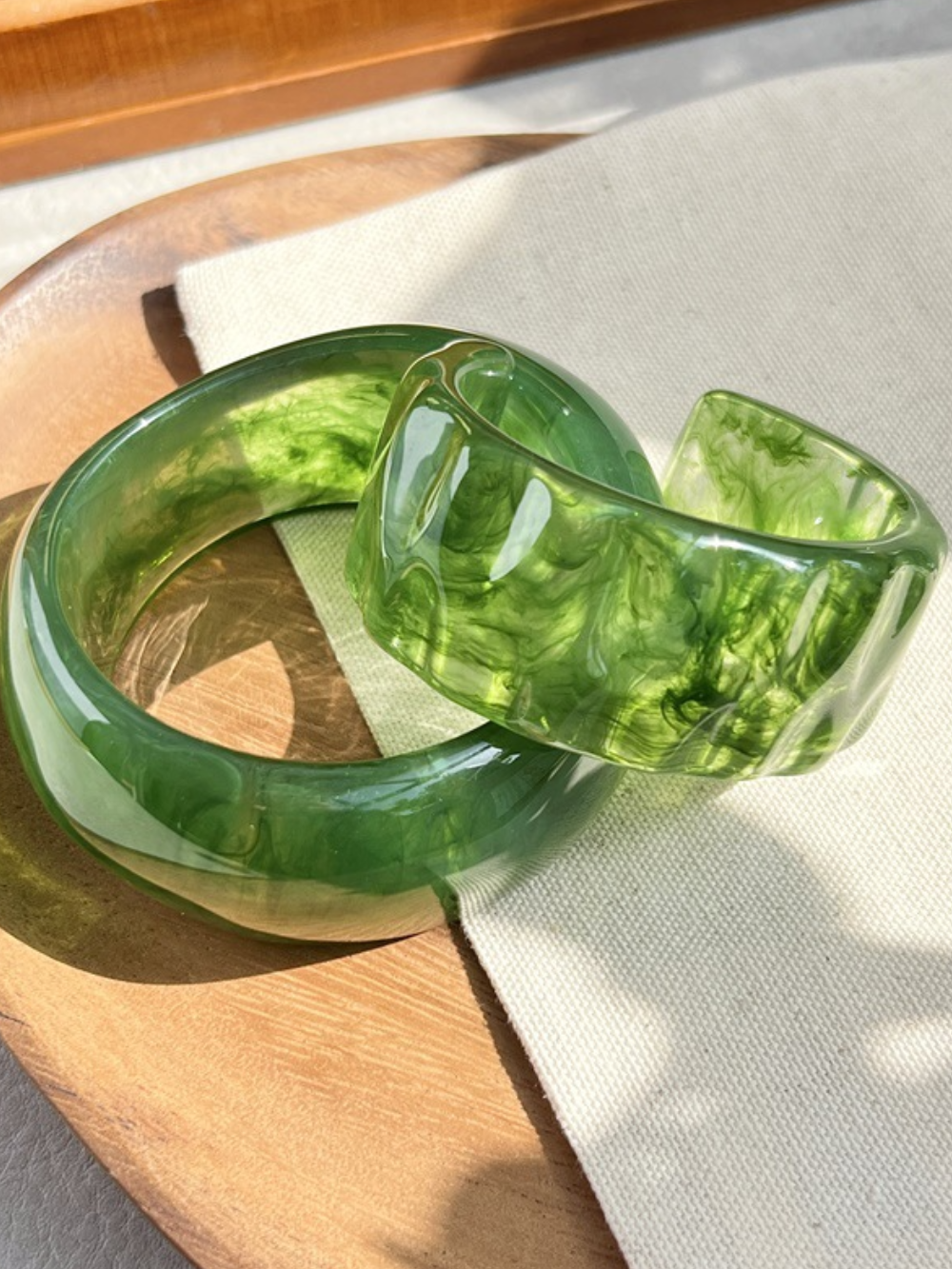 Solvivra Go Green Resin Bracelet
