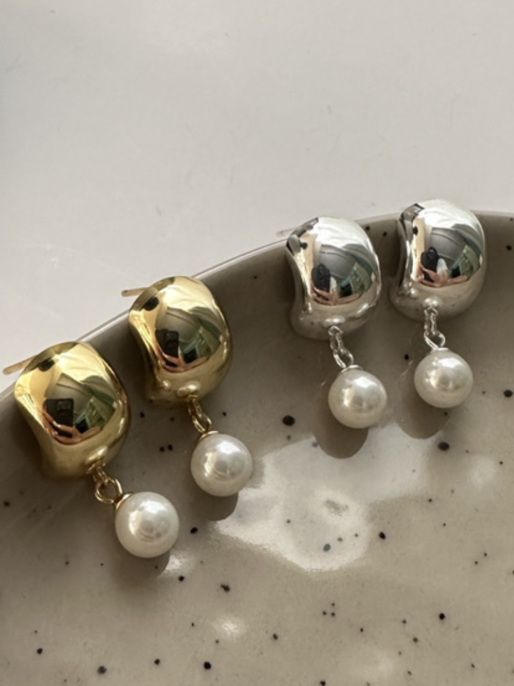 Solvivra Parisienne Pearl Drop Earring
