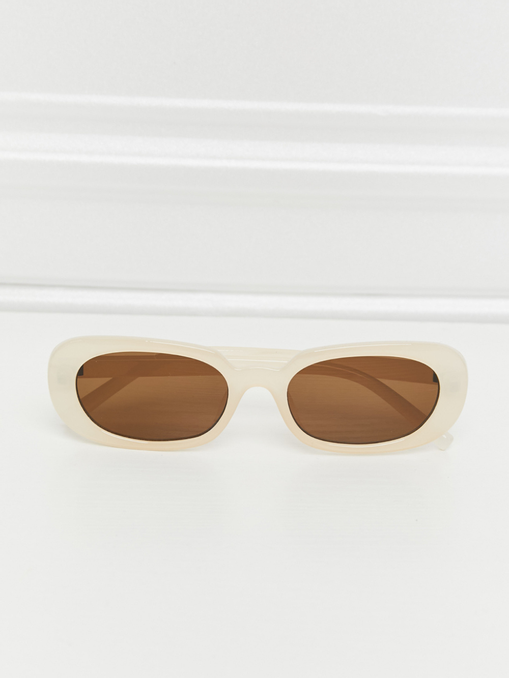 Solvivra Celestial Frame Oval Full Rim Sunglasses