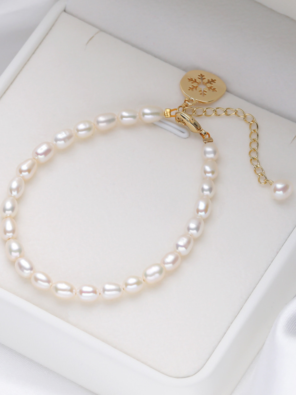 Solvivra Timeless Pearl Charm