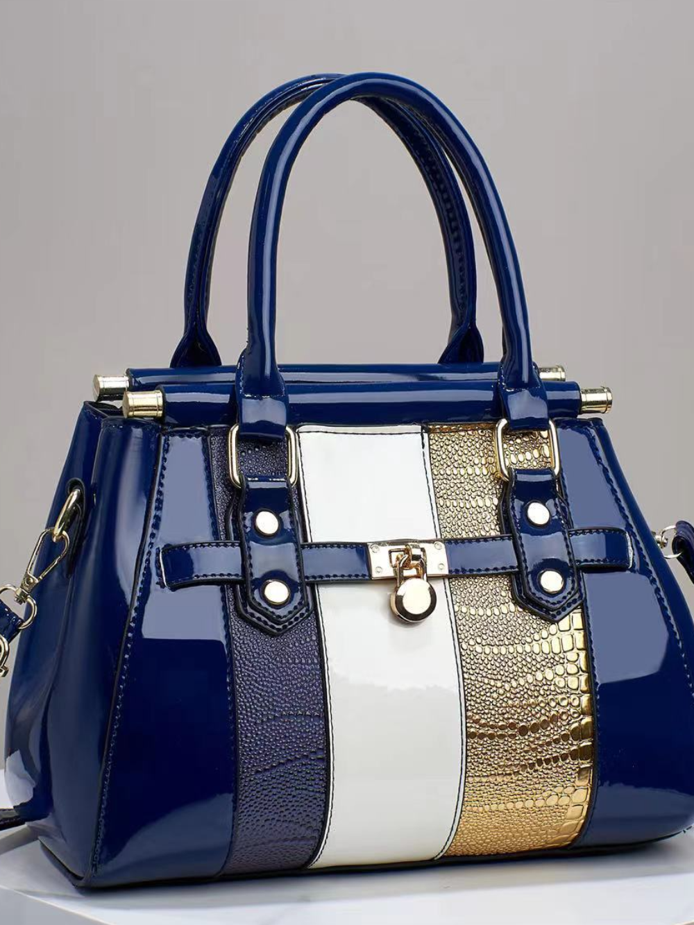 Solvivra LuxeScale Shoulder Bag