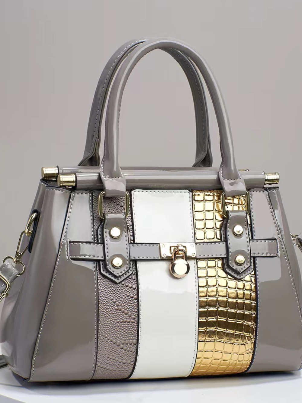 Solvivra LuxeScale Shoulder Bag