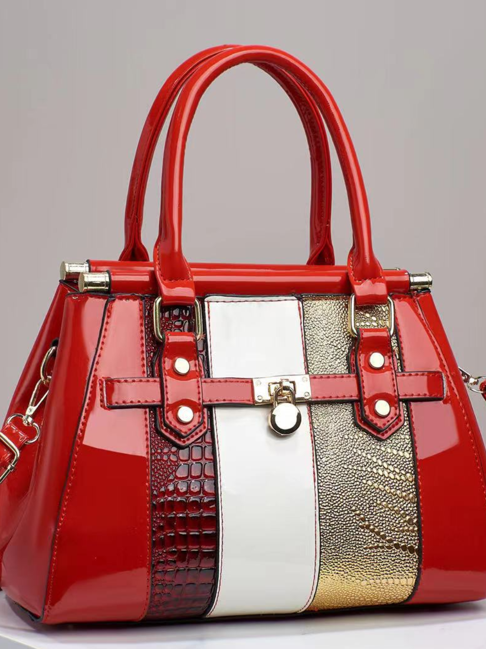 Solvivra LuxeScale Shoulder Bag
